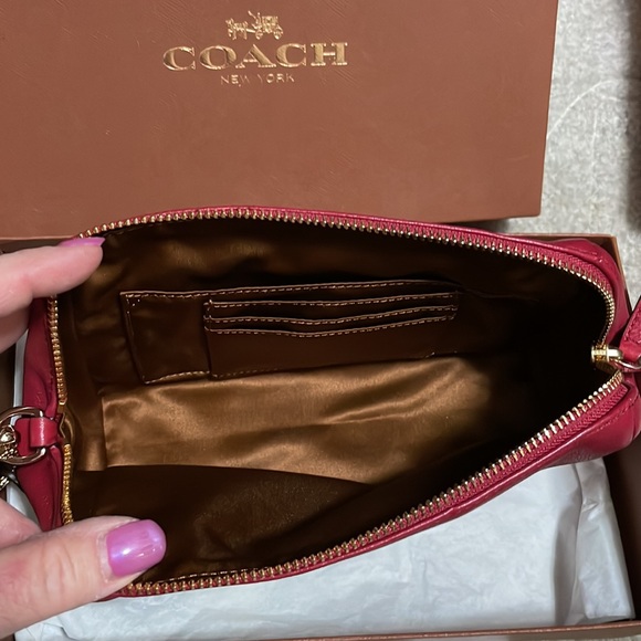 MWT Coach Madison large red leather zip wristlet. Scarlet color. Box for gifting - Picture 6 of 8